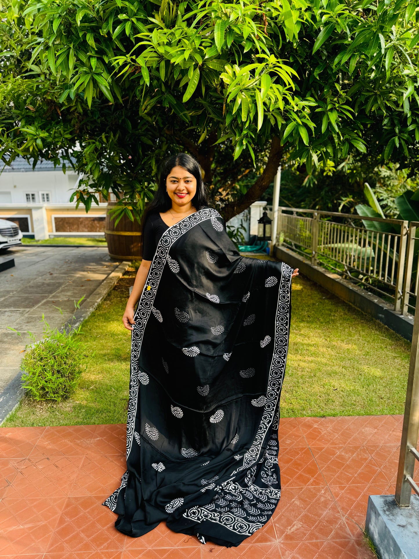 Elegant Black Modal Silk Saree A1600