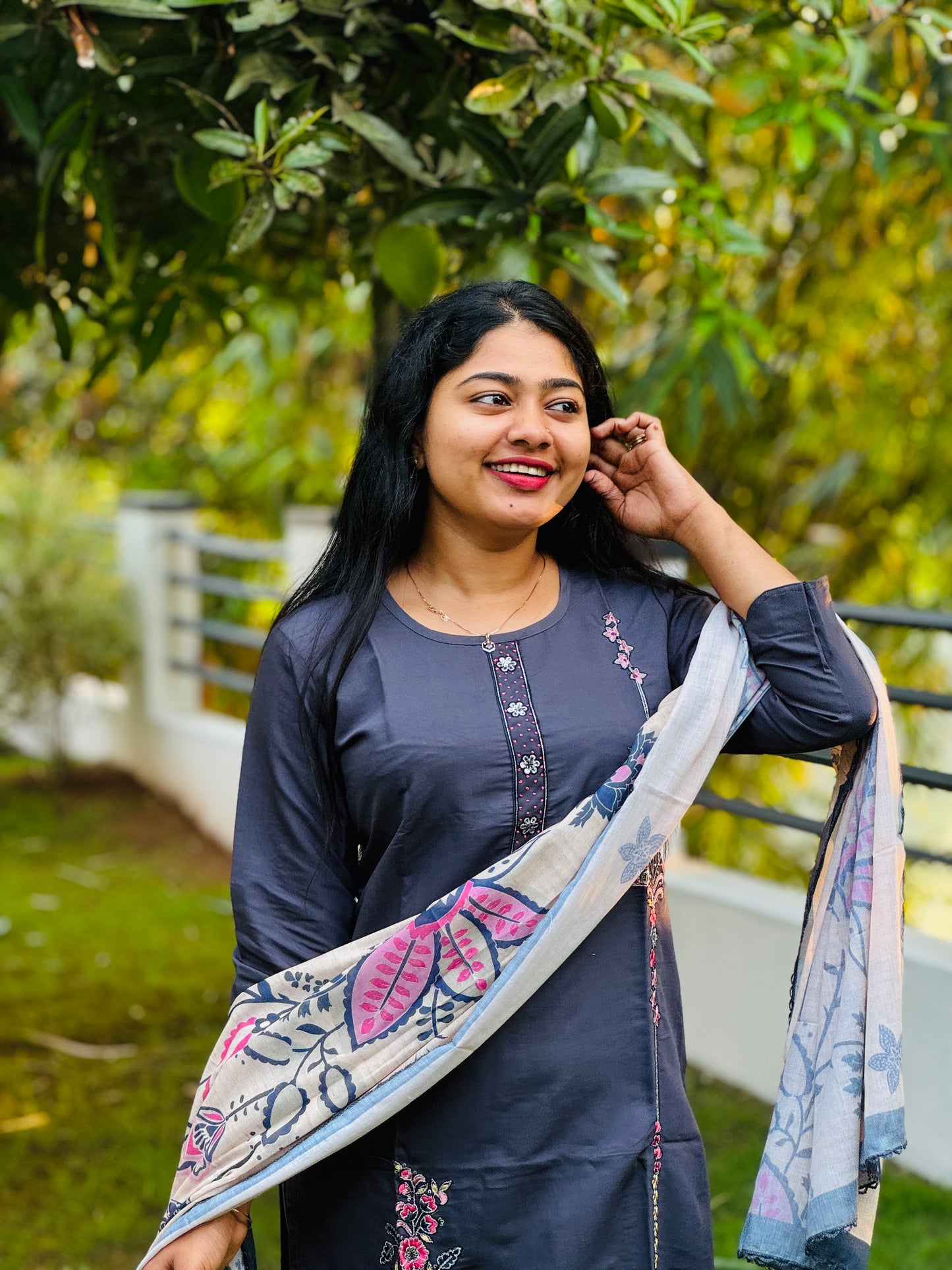Elegant Silk top with Mulcotton duppata - A 1350
