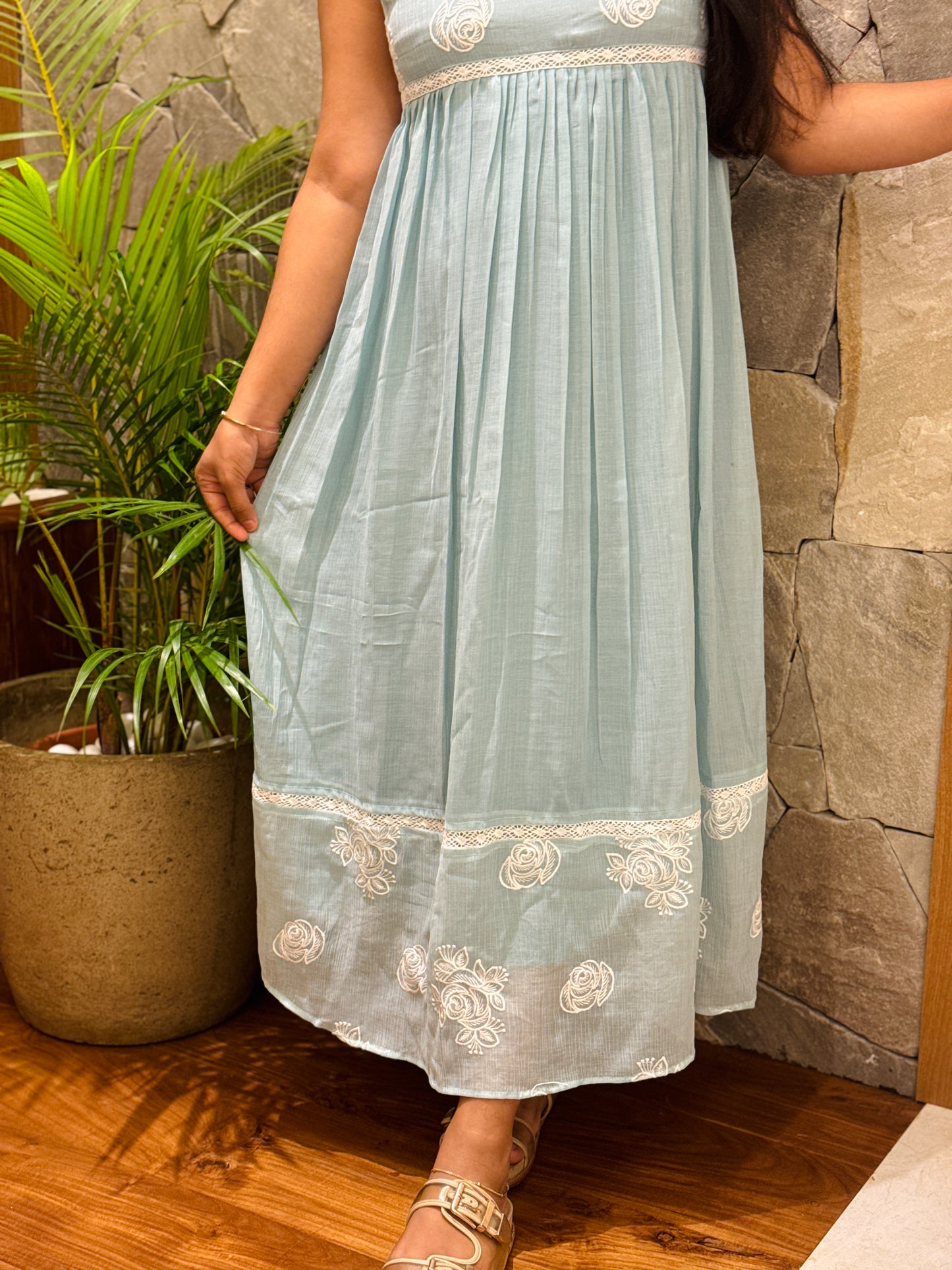 Mint Green, Baby pink & Offwhite Shade Sleeveless Frock ✨A1946