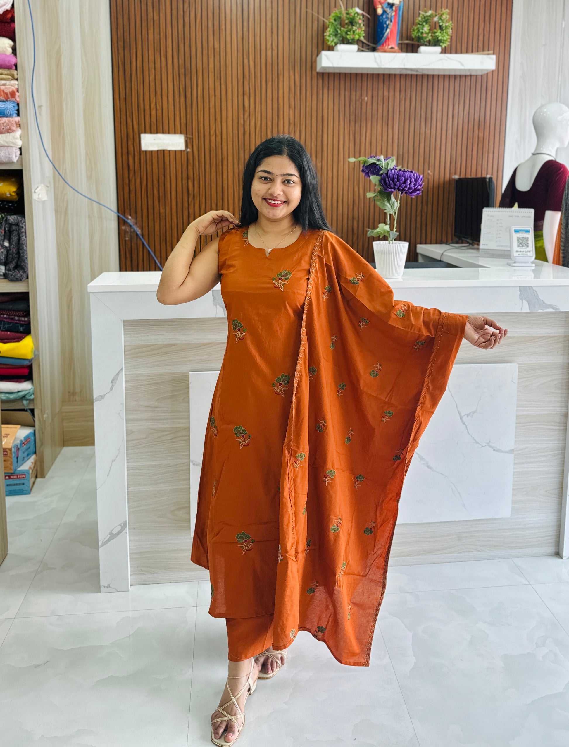 Brick Orange & Olive green elegance in Silk Cotton A1785 Hand Picked By Vismaya Brick Orange & Olive green elegance in Silk Cotton A1785 Hand Picked By Vismaya