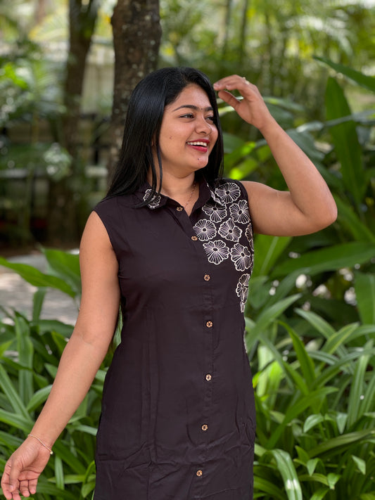 Stylish Collar Neck Corset with Pockets