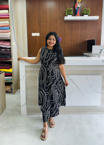 Cotton cordset in a classic black & white combo A1748