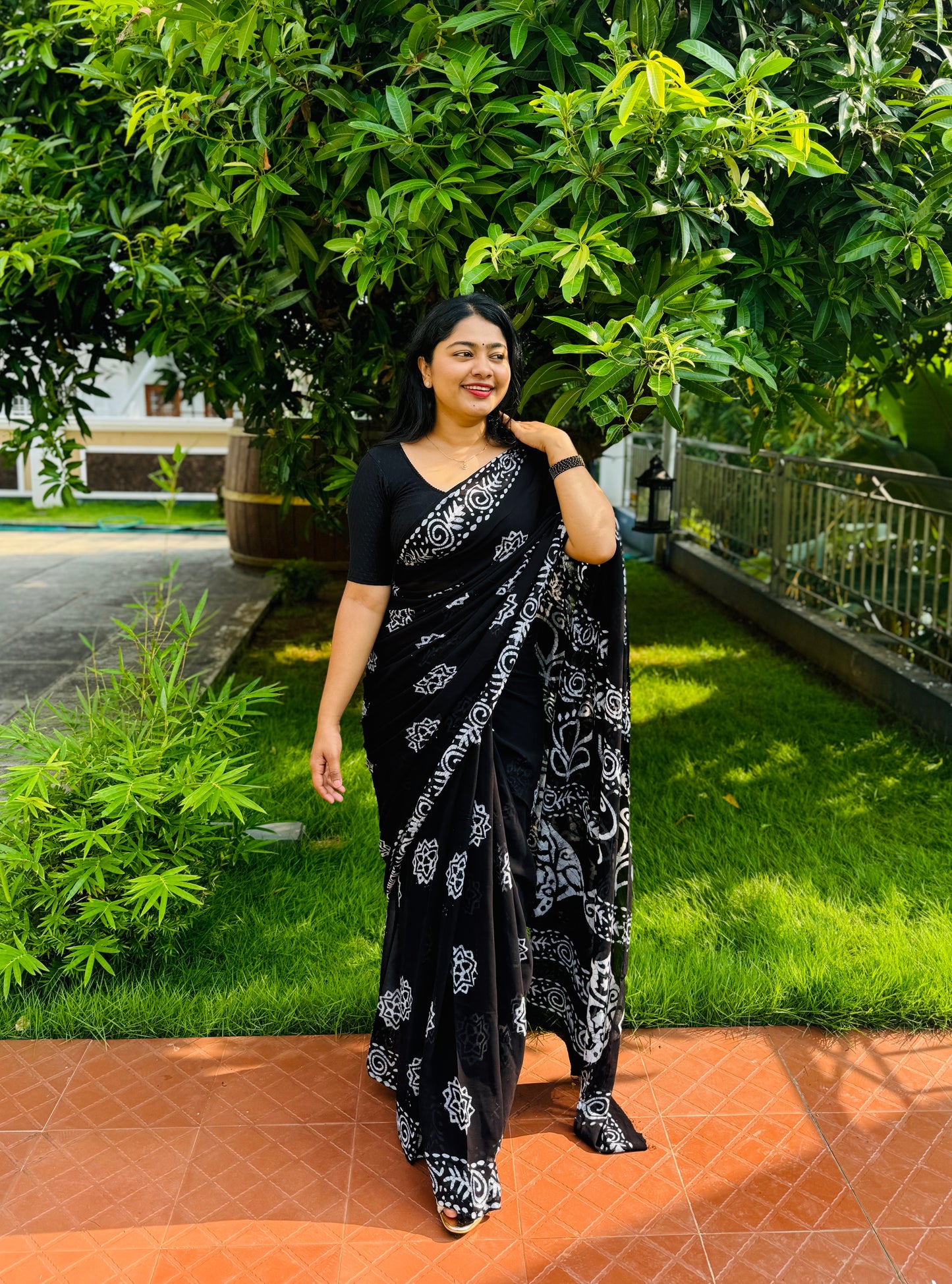 Elegant Viscose Georgette Saree- A1363