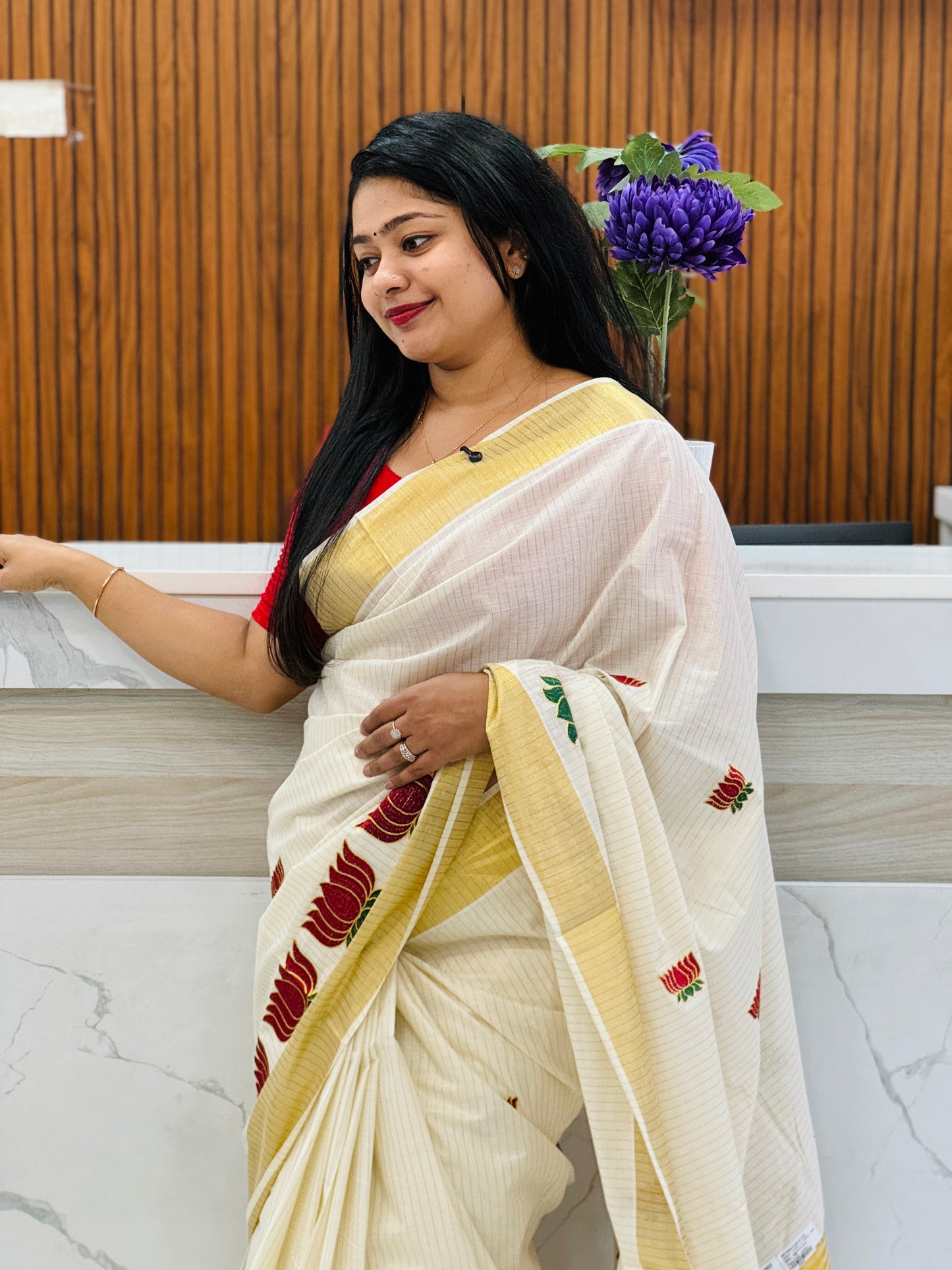 Onam Elegance in Tissue Silk Saree A1941