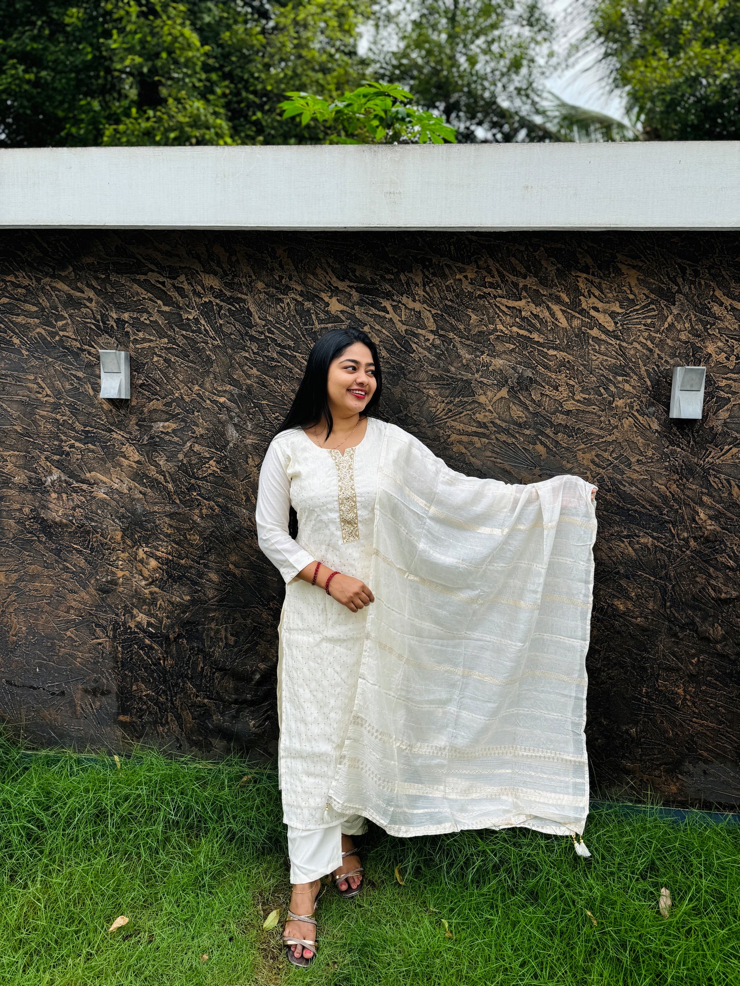 Onam Collection ✨ Elegant Offwhite Shade with Golden Line Detailing - A1520