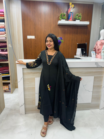 Elegant Black Mul Cotton Set 🖤  A1743