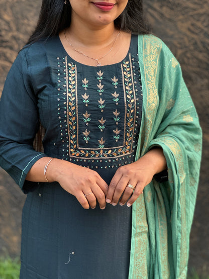 Crepe Modal With Banarassi Dupatta - A1353