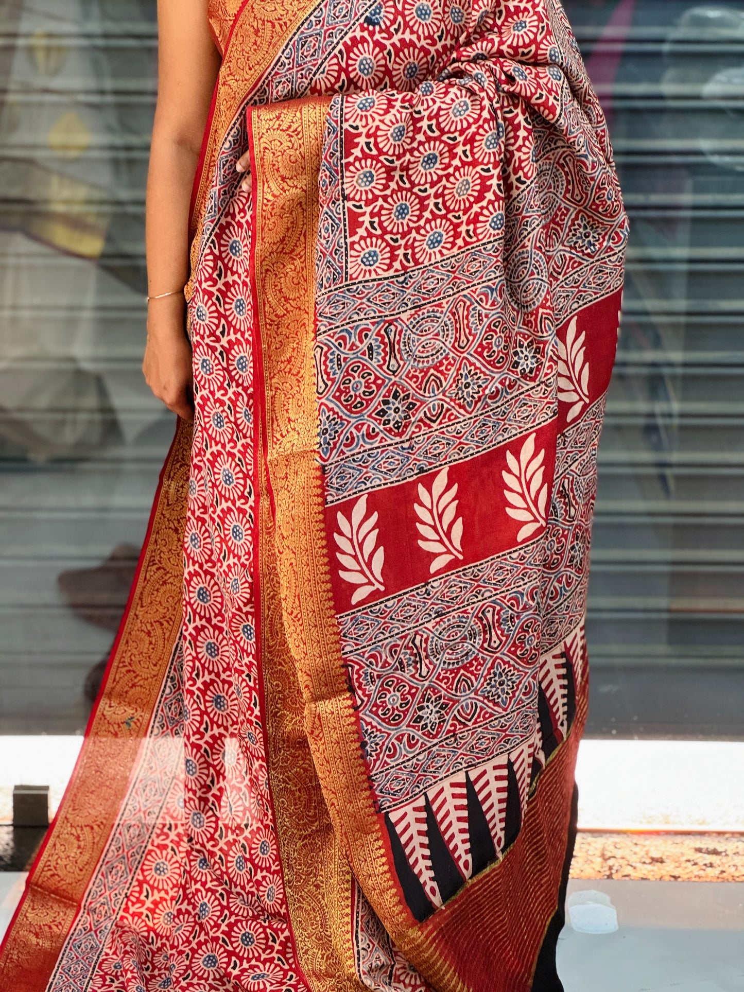 Elegant Red Dolla Silk Saree -A1344