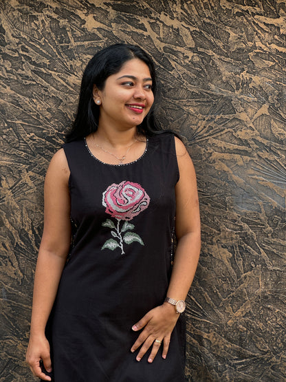 Elegance in every thread of black - A1365