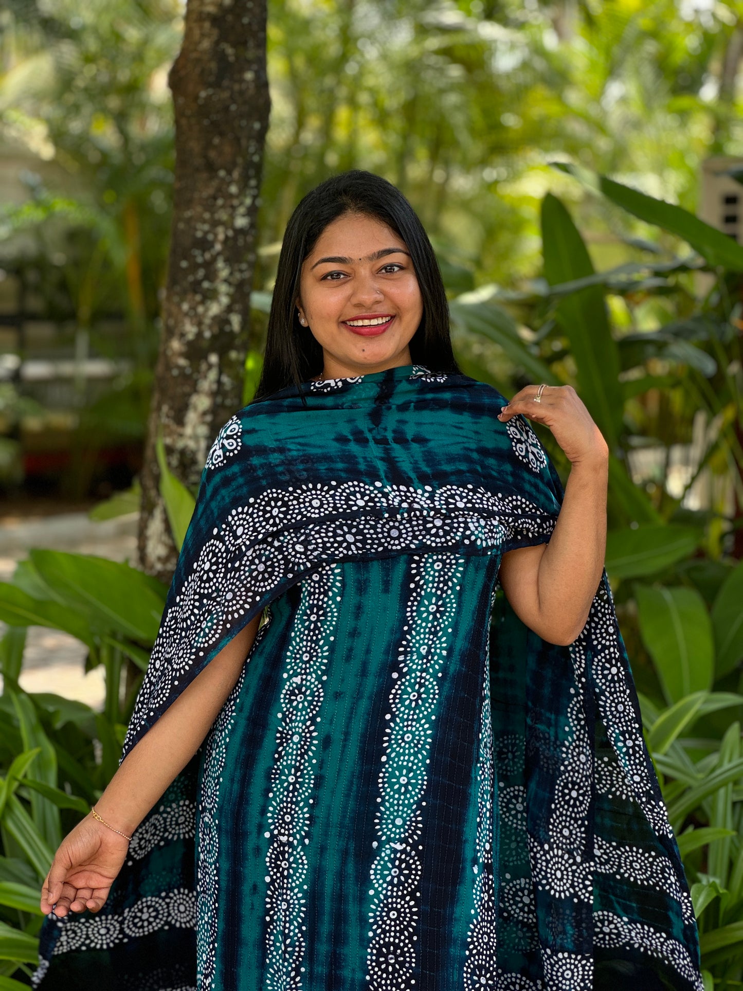 Unstitched three-piece premium georgette fabric.