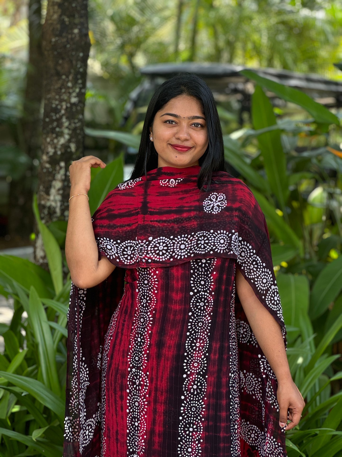 Unstitched three-piece premium georgette fabric.