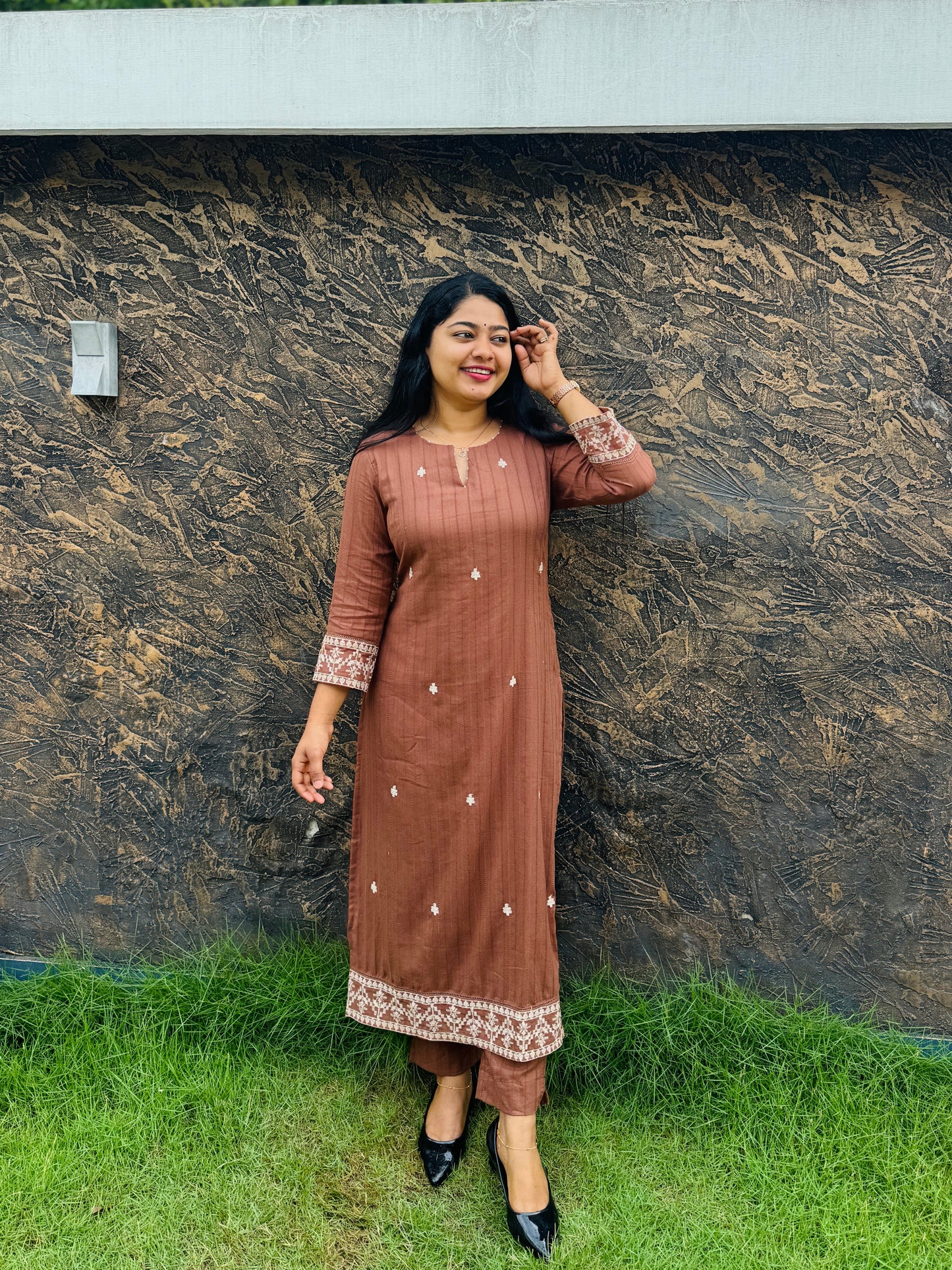 Brown Cordset Embroidered Elegance in Every Thread - A1417