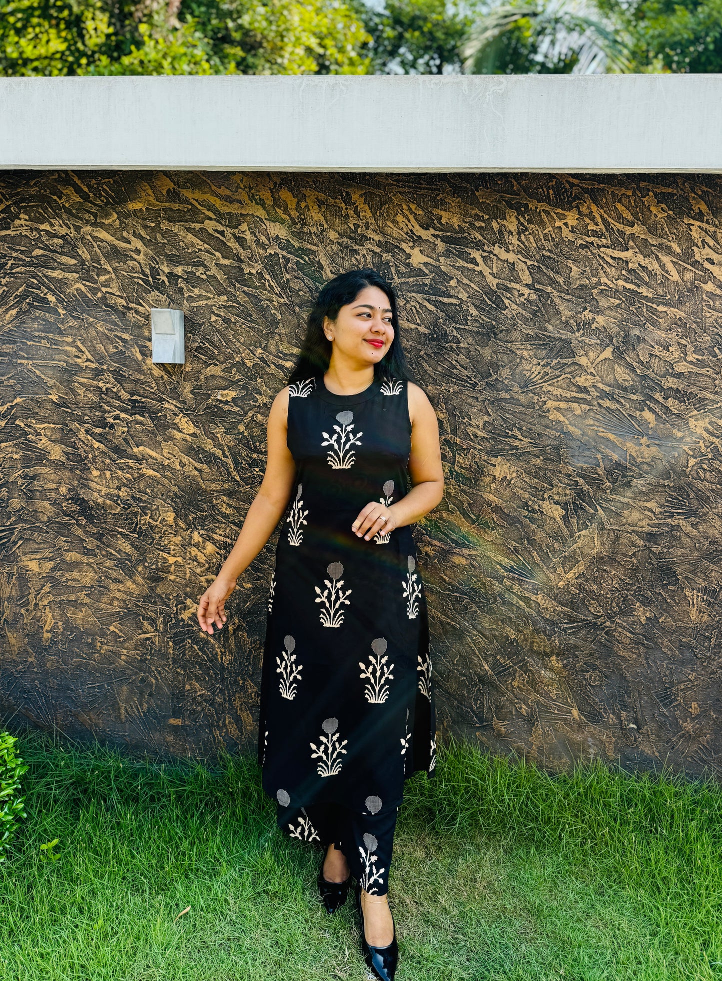 Black Sleevless cordset- A1398