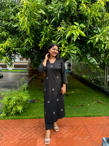 Black Pure Cotton Slitted 2 piece Kurti with Threadwork & Pockets-A1003